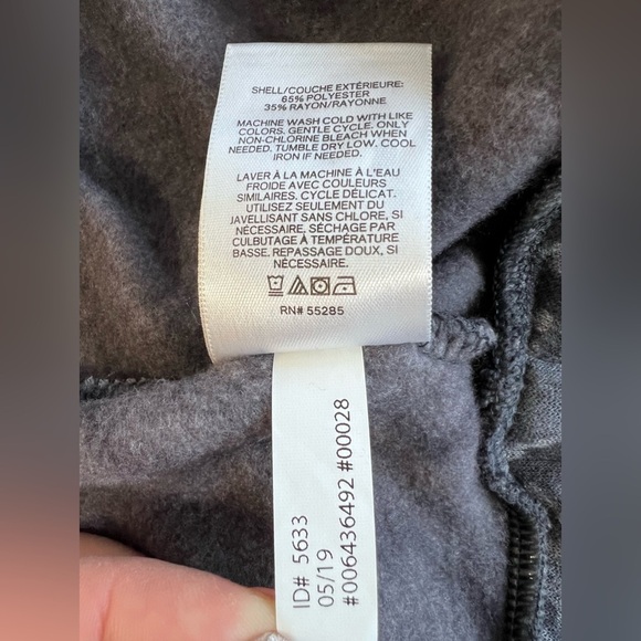 Express One Eleven Cold Shoulder Snake Print Sweatshirt L Women’s Charcoal NWT ! - Picture 7 of 10